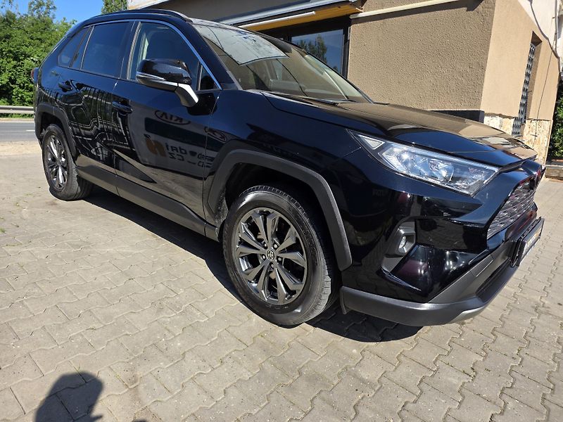 Toyota RAV4 2.0-4x4-AUT-1.MAJITEL-ZÁRUKA - fotka 13 z 40