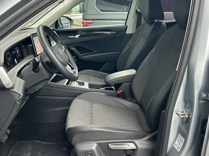 Volkswagen Tayron (2025) 1.5 eTSI 7DSG Life - fotka 22 z 35