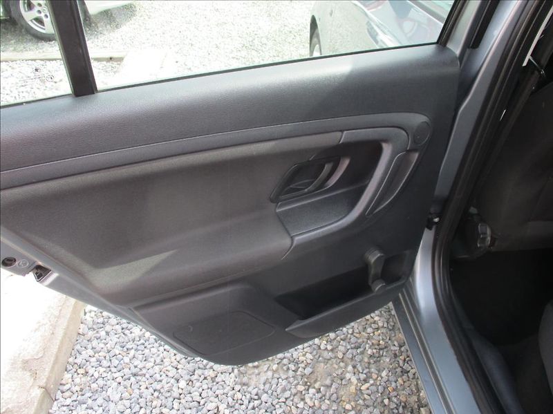 Škoda Fabia 1,2 i, Eleg.,aut.klima,servis, - fotka 15 z 43