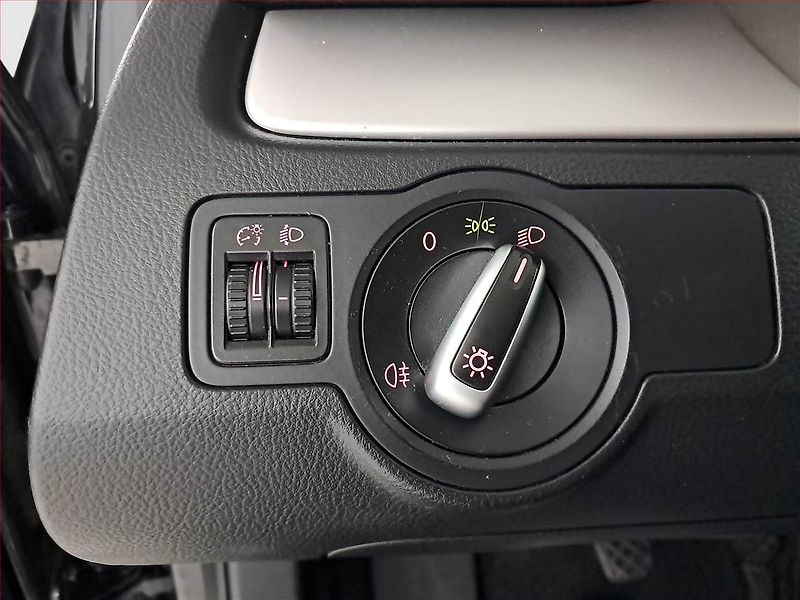Volkswagen Passat (2011) Comfortline 2.0 TDI, po STK - fotka 18 z 18