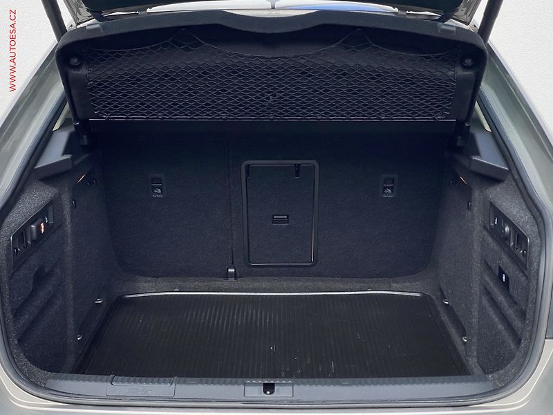 Škoda Superb (2016) 2.0TDi, ČR, L&K, DSG, bixen - fotka 7 z 23