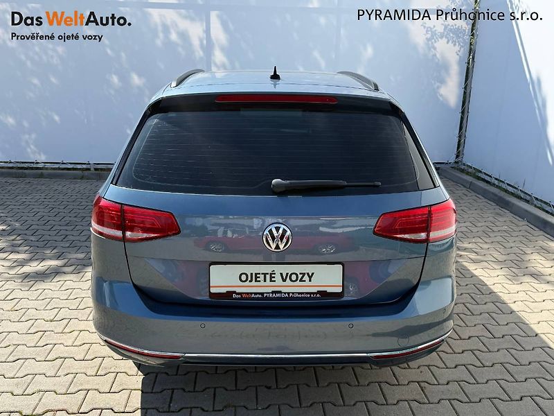 Volkswagen Passat (2015) 2.0 TDI 110 kW Comfortline - fotka 7 z 23