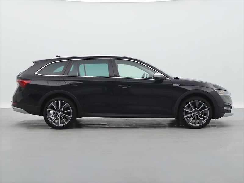 Škoda Octavia 2,0 TDI 4x4 DSG Scout DPH - fotka 8 z 31