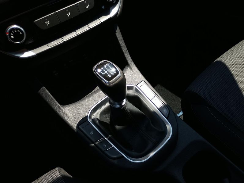 Hyundai i30 1.0 T-GDI - fotka 19 z 22