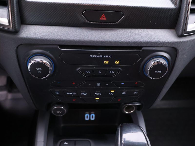 Ford Ranger 3,2 TDCi Aut. Wildtrak DPH - fotka 25 z 35