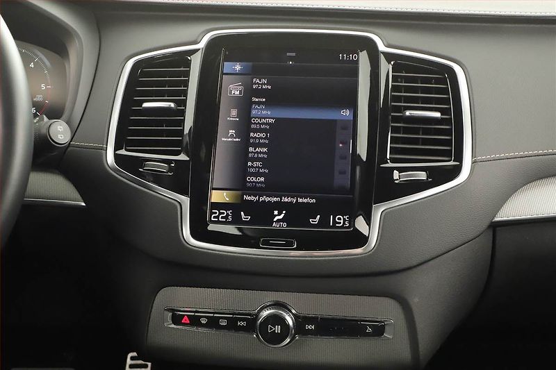 Volvo XC90 (2021) B5 AWD - fotka 9 z 20