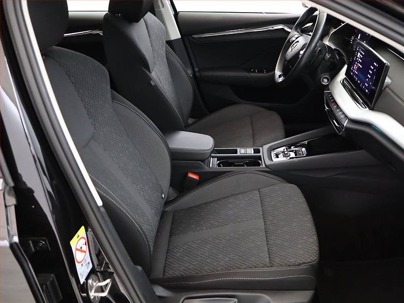 Škoda Octavia (2024) 2.0 TDI - fotka 7 z 19