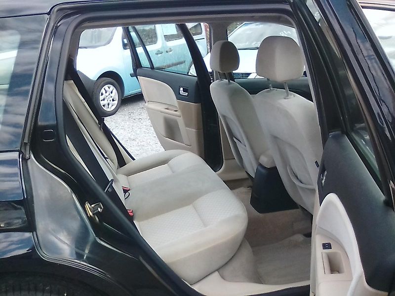 Ford Mondeo (2007) 1.8i 16V Ghia , závěs - fotka 24 z 35