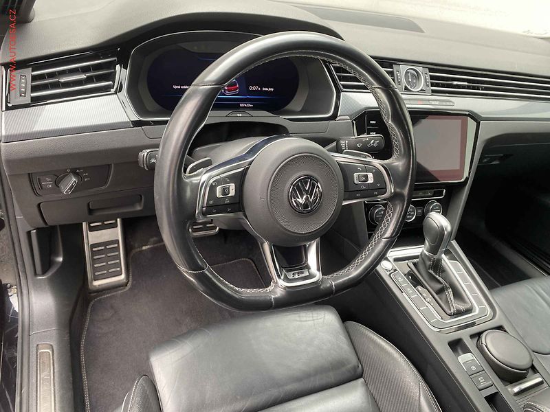 Volkswagen Arteon (2018) 2.0 TSi, R-Line, DSG, Webasto - fotka 13 z 21