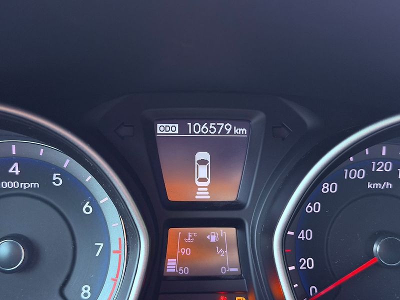 Hyundai i30 1.4 16V, Serviska, 1.Maj - fotka 19 z 29
