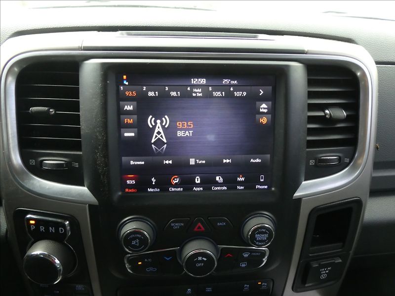 RAM 1500 5,7 HEMI Bighorn 295kW AT8 - fotka 23 z 35