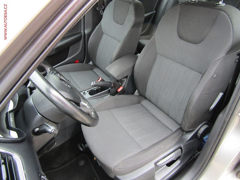 Škoda Octavia (2017) 1.6 TDi, 2.maj,ČR, Navi, LED - fotka 9 z 18