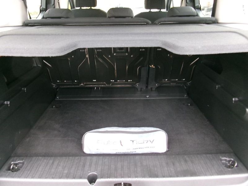 Peugeot Rifter (2022) 1.2i KOUPENO ČR,1.MAJITEL - fotka 7 z 16