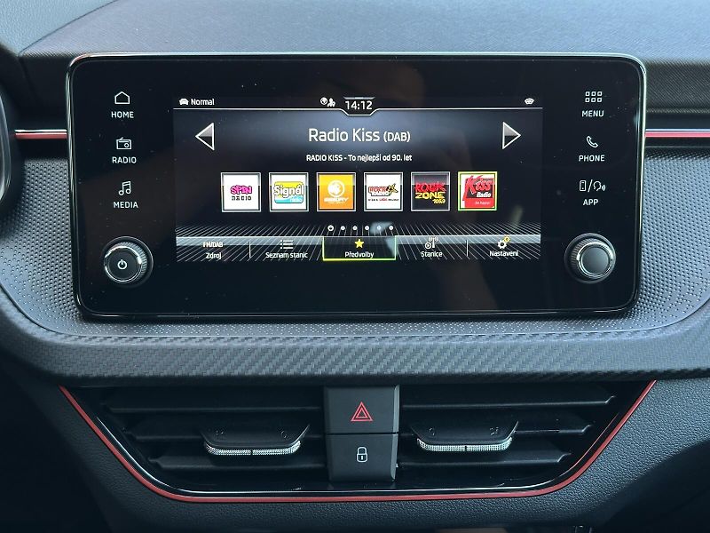 Škoda Kamiq 1.0TSi DSG Monte Carlo 116PS M - fotka 25 z 41