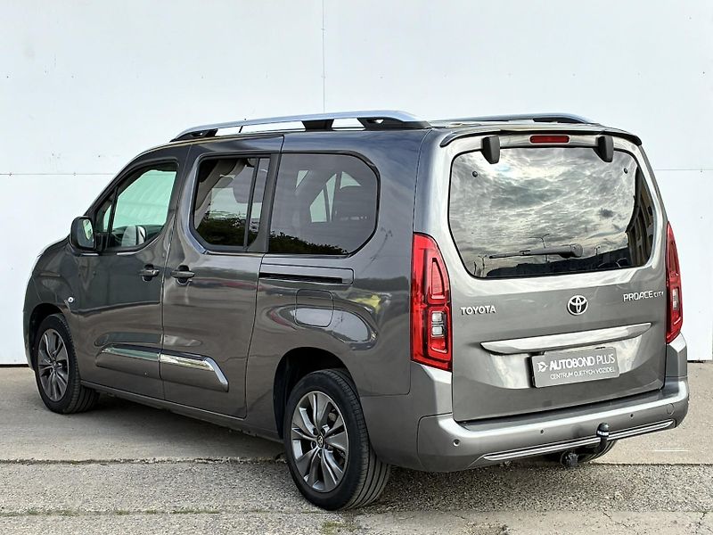 Toyota ProAce City 1.2T 130k L2 Family - fotka 7 z 23