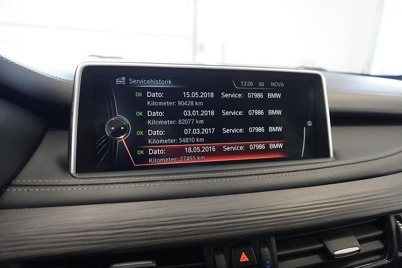 BMW X5 (2015) M50D SUV XDRIVE STEPTRONIC - fotka 30 z 42