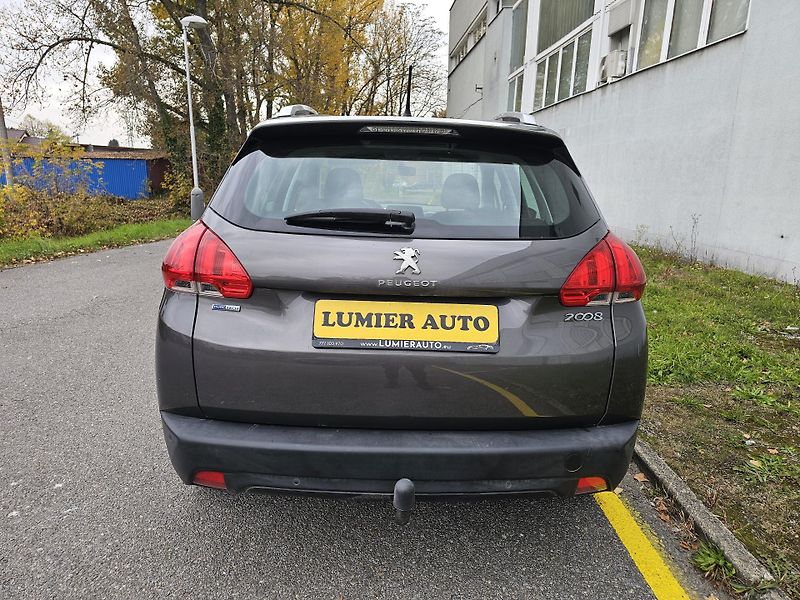 Peugeot 2008 (2016) 1.2i TAŽNÉ  - fotka 4 z 18