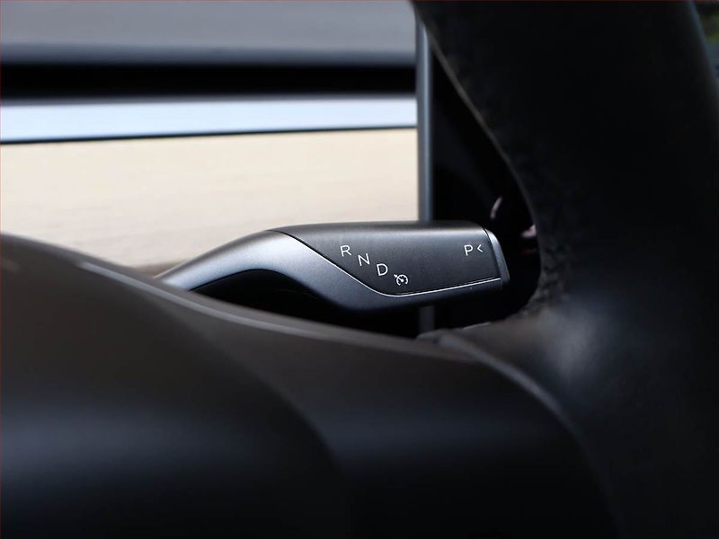 Tesla Model 3 (2019) Long Range 4WD 78kWh, SoH 83% - fotka 10 z 20