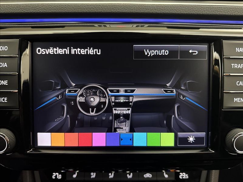 Škoda Superb 2,0 TDi 110kW L&K DPH ACC DCC - fotka 23 z 56