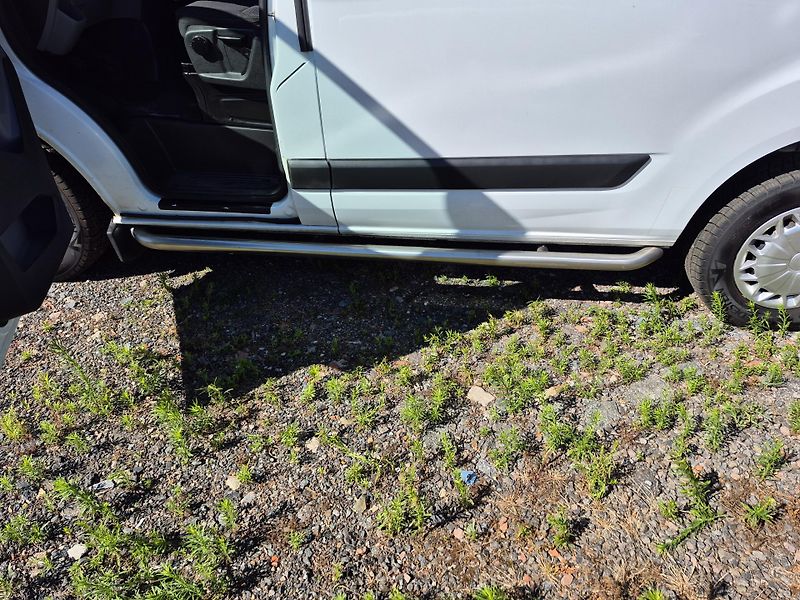 Ford Transit Custom (2014) 2.2 Tdci 9 míst DPH  - fotka 13 z 22