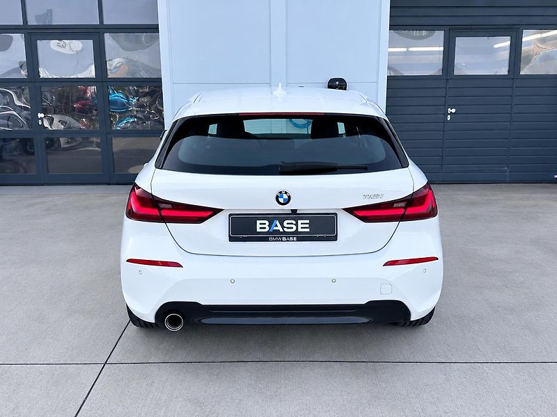 BMW Řada 1 118i Model Sport Line - fotka 5 z 23