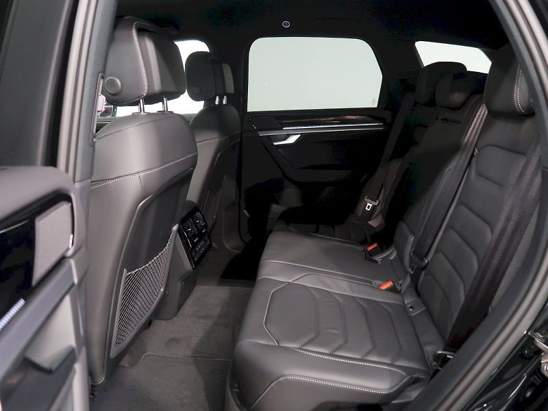 Volkswagen Touareg (2026) R-LINE V6 3,0TDI 170 KW 4MOTIO - fotka 16 z 42