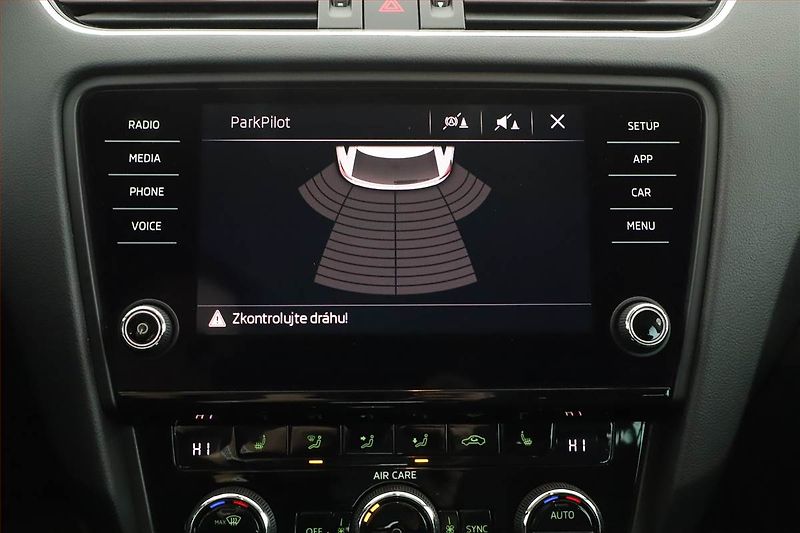 Škoda Octavia (2018) 1.6 TDI, Automat, Tempomat - fotka 13 z 20
