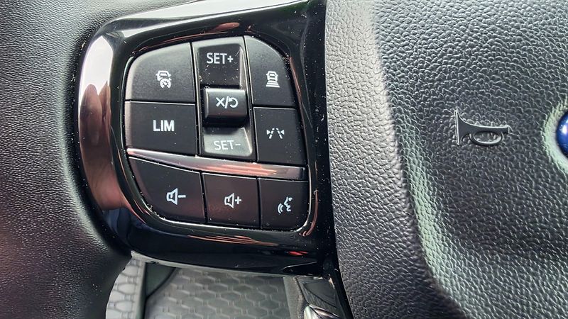 Ford Transit Custom (2025) VAN L2 - 3 místa-2,0 125kw/170 - fotka 19 z 26