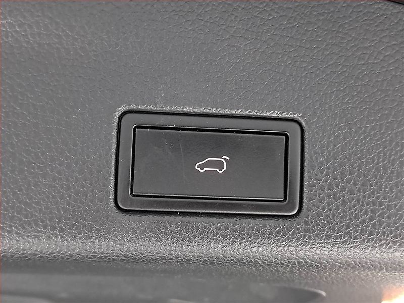 Volkswagen Sharan (2014) 2.0 TDI, Kůže, Navi, Bi-Xenony - fotka 22 z 22