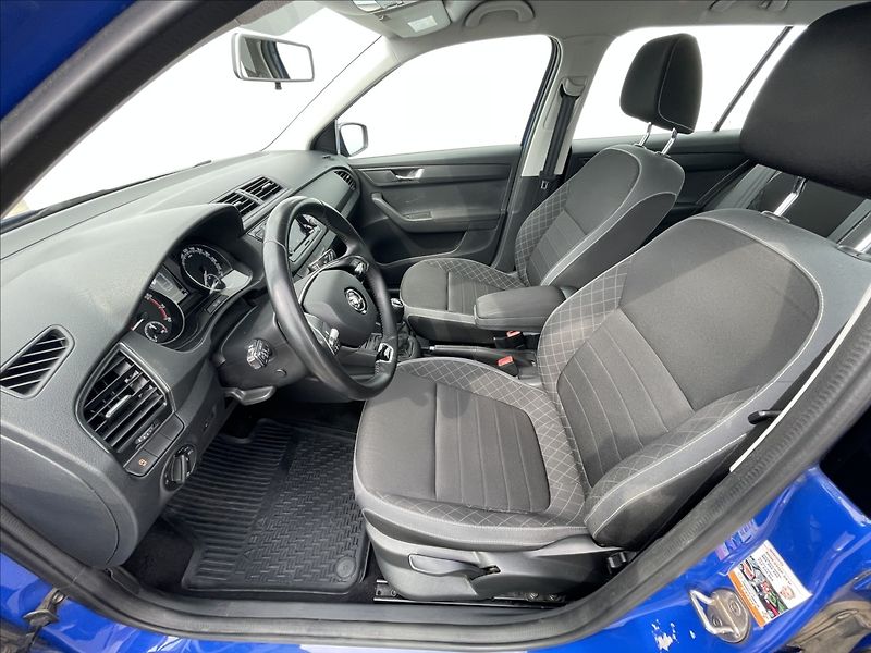 Škoda Fabia 1,0 TSI Combi Ambition Plus - fotka 4 z 24