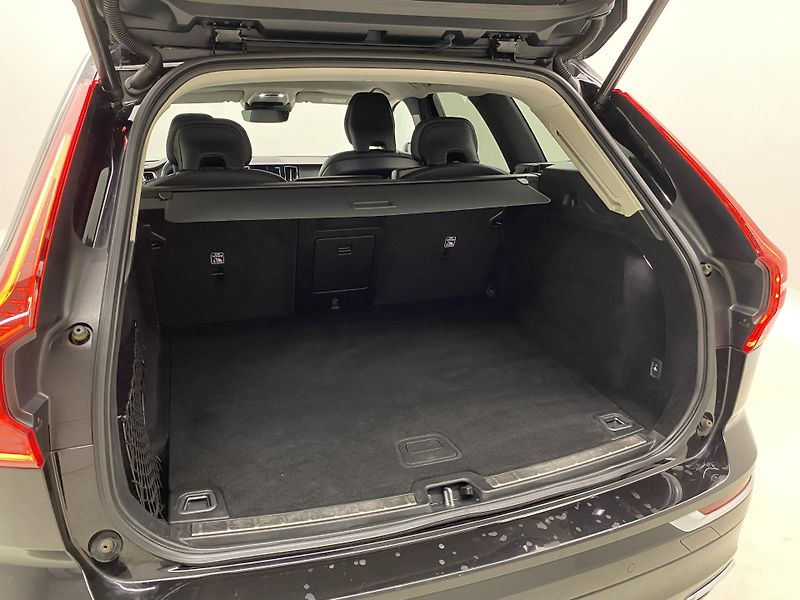 Volvo XC60 B5 AWD INSCRIPTION AUT  - fotka 6 z 51