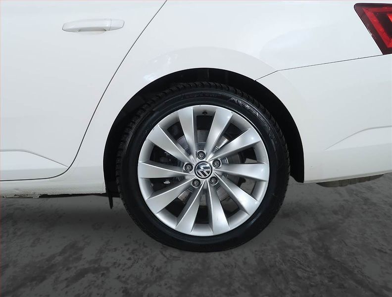 Škoda Superb (2018) 2.0 TDI, 4X4, Automat, Kůže - fotka 15 z 24