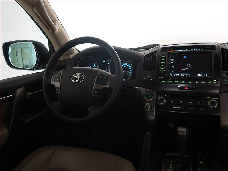 Toyota Land Cruiser (2009) 4.5 D-4D - fotka 7 z 14