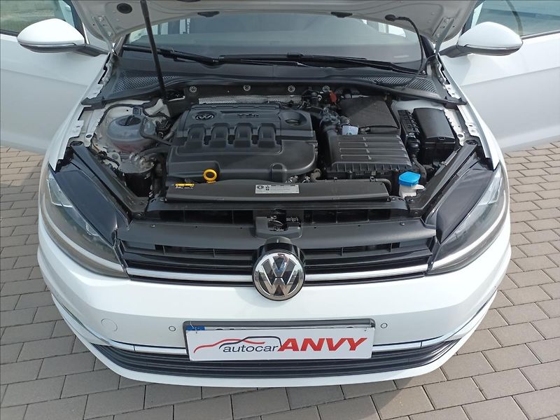 Volkswagen Golf 1,6 TDI, 85KW,ČR,1MAJ,DPH,HIGH - fotka 28 z 43