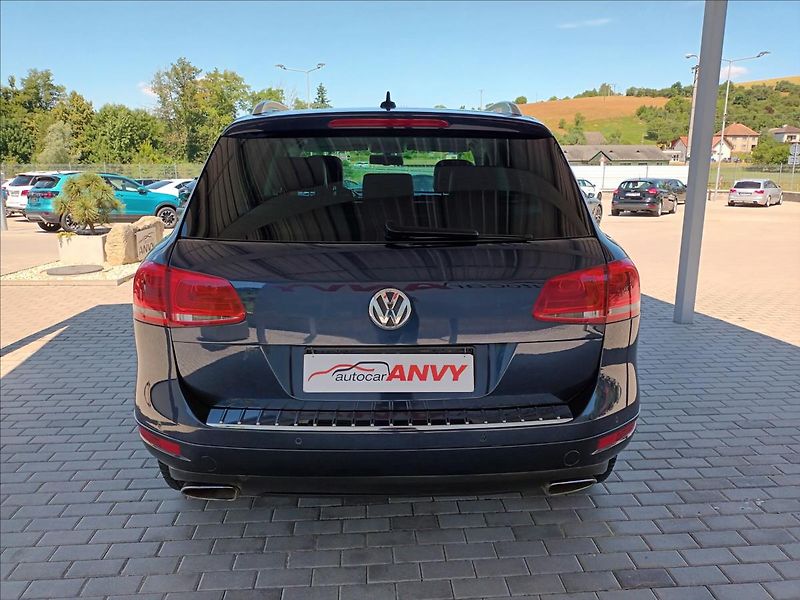 Volkswagen Touareg 3,0 TDI,176KW,NAVI,KŮŽE,PRUŽIN - fotka 6 z 46