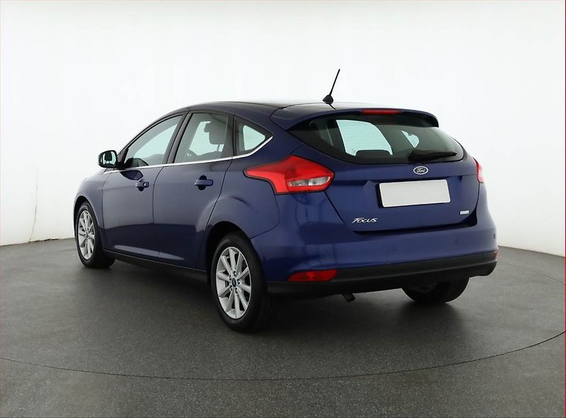 Ford Focus (2017) 1.0 EcoBoost, Serv.kniha - fotka 4 z 19