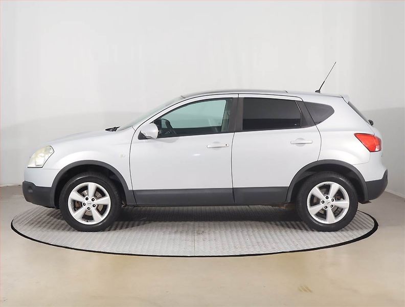 Nissan Qashqai (2009) 2.0 dCi, 4X4, Tempomat - fotka 3 z 14