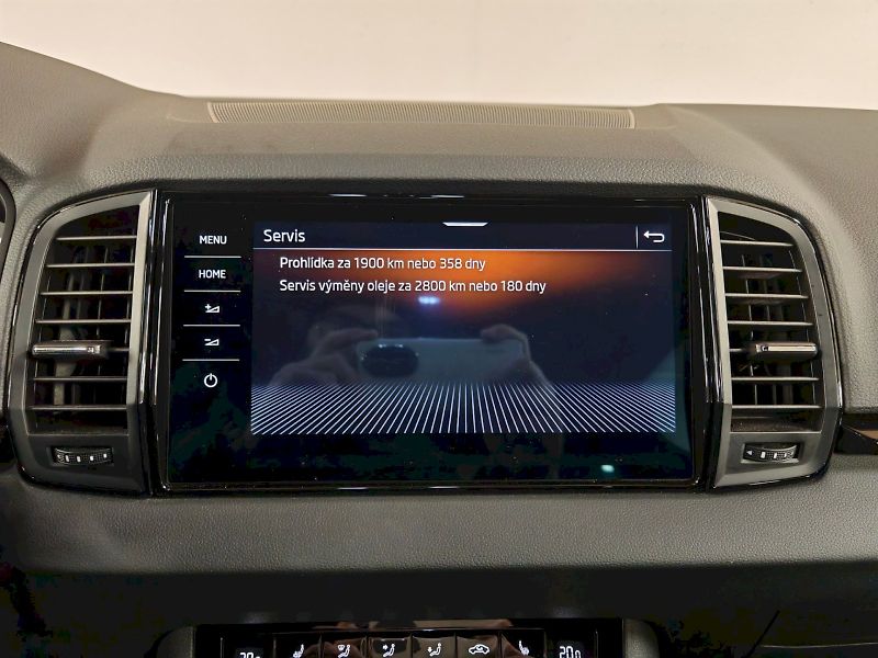 Škoda Karoq (2025) 2.0 TDI 110 kW DSG Sportline - fotka 15 z 30