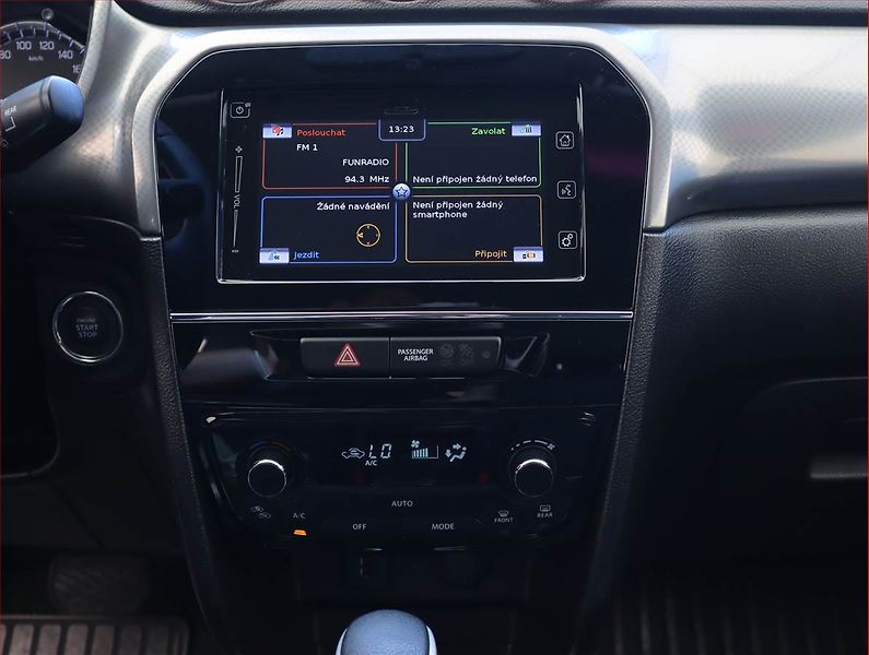 Suzuki Vitara (2018) 1.6 VVT, Automat, Serv.kniha - fotka 12 z 21