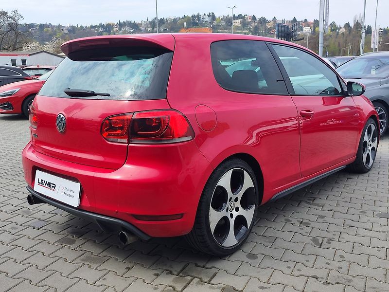 Volkswagen Golf 2.0 TSi/155kW GTI ČR 1.Maj. - fotka 5 z 27