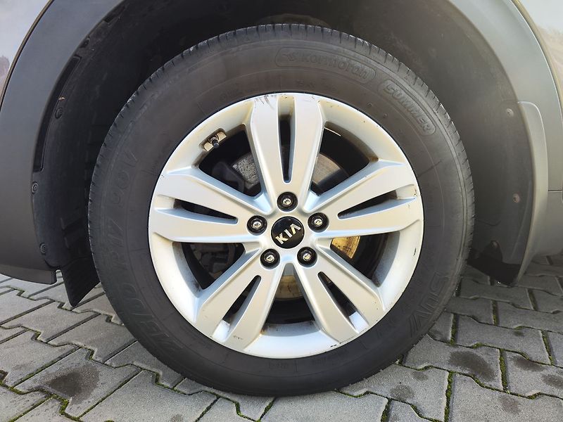 Kia Sportage 1.6 GDI/97kW Exclusive - fotka 30 z 33