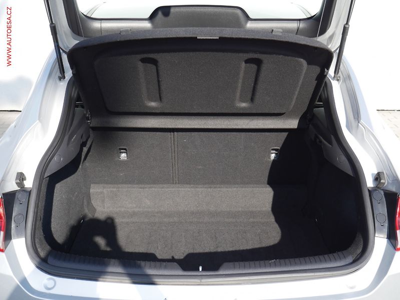 Hyundai i30 (2018) 1.0T-GDi, ČR, AC, temp - fotka 7 z 19