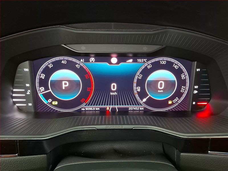 Škoda Superb (2020) Laurin&Klement 2.0 TDI - fotka 11 z 18