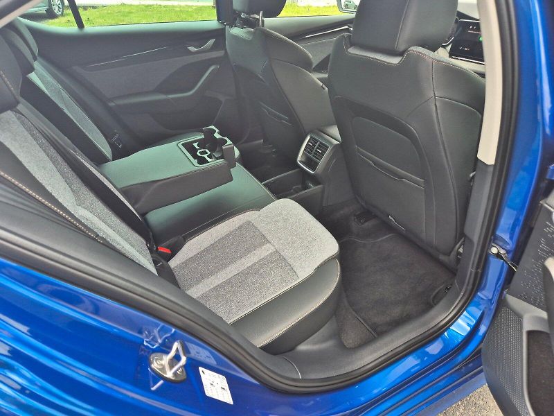 Škoda Octavia (2025) Top Selection 1.5 TSI 110 kW 6 - fotka 21 z 36