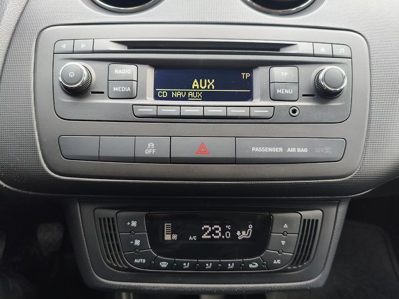 Seat Ibiza (2014) 1,2 TSI 77Kw I-tech combi - fotka 22 z 33