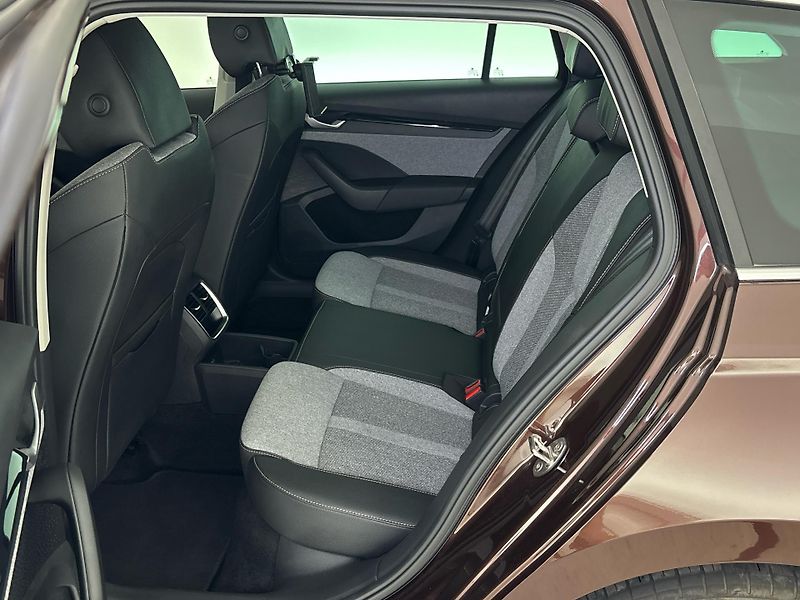 Škoda Octavia 1Maj.,ČR - fotka 8 z 29