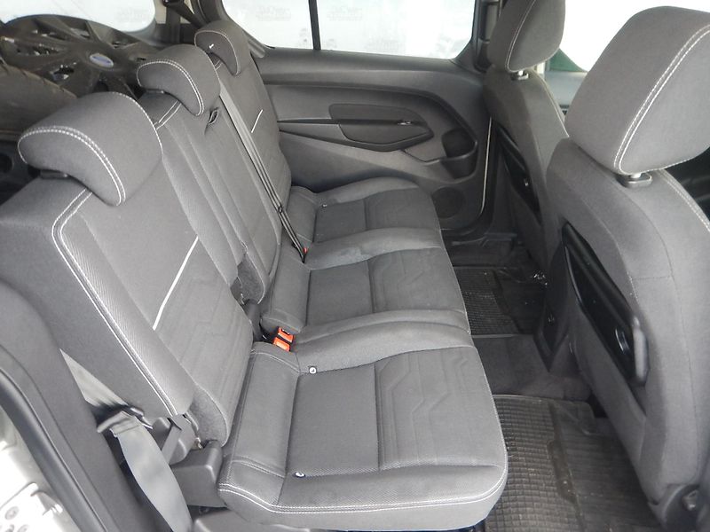 Ford Tourneo Connect 1.6 TDCi, 7 MÍST - fotka 12 z 29