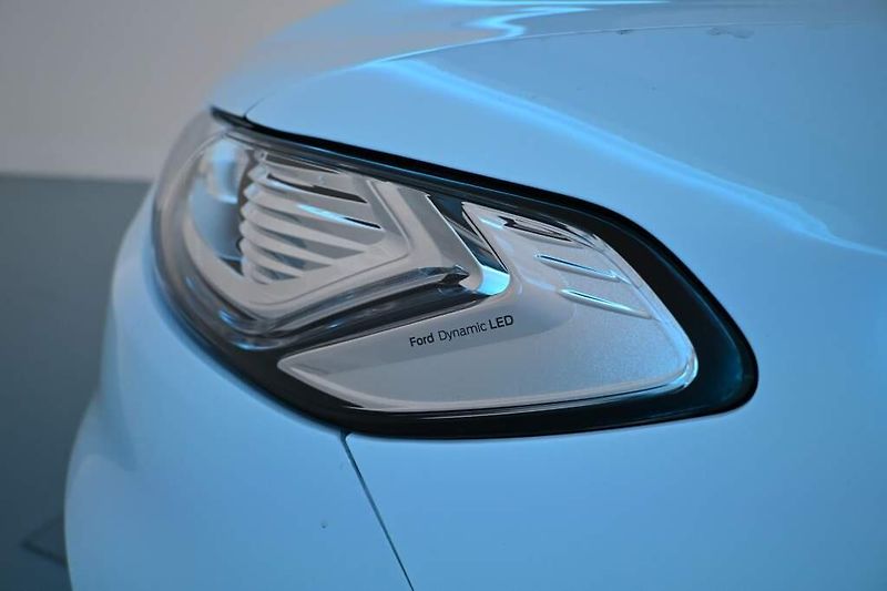 Ford Mondeo (2020) 2.0 LED SONY ACC TITANIUM Weba - fotka 29 z 37