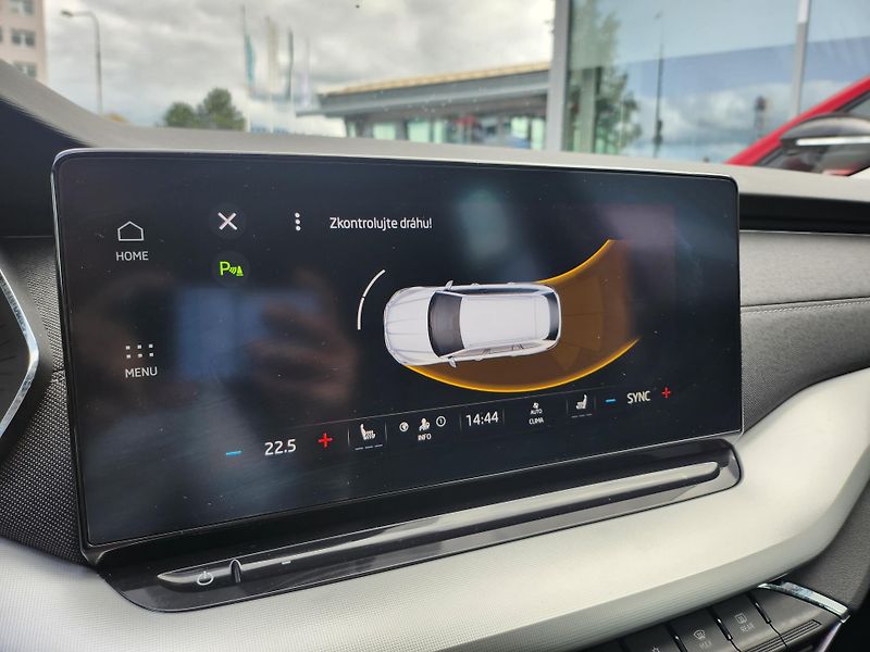 Škoda Octavia Style 2.0 TDI 110kW DSG Combi - fotka 13 z 27