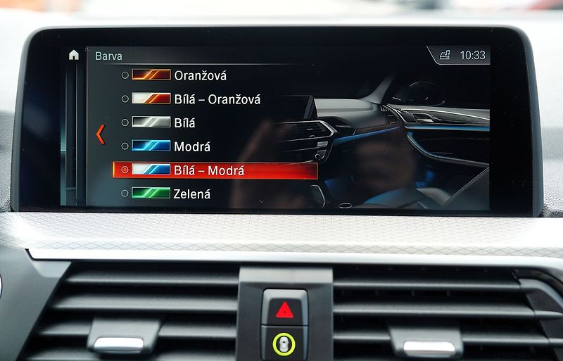 BMW X4 (2020) 2.0d xDrive Mpaket/190PS/ČR - fotka 41 z 46